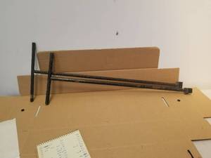 lot 237 image: Selection of 2 water main keys