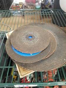 lot 239 image: Selection of saw blades and cutoff wheels