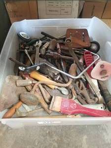 lot 250 image: Selection of tools