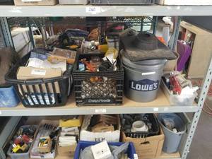 lot 261 image: Shelf lot of plumbing related items