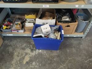 lot 262 image: Shelf lot of electrical related items