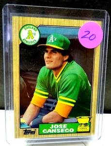 lot 20 image: ROOKIE CARD - 1987 Topps JOSE CANSECO Rookie Baseball Card #620 NM Condition