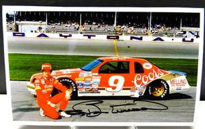 lot 28 image: AUTHENTIC AUTOGRAPH - NASCAR LEGEND - BILL ELLIOTT HAND SIGNED 5 X 7 PHOTO