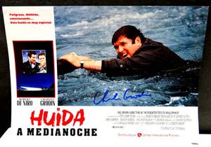 lot 63 image: RARE CHARLES GRODIN HAND SIGNED SPANISH LOBBY CARD - MIDNIGHT RUN STARRING ROBERT DENIRO - 11 X 14