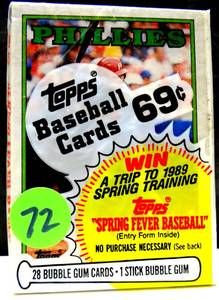 lot 72 image: VINTAGE 1988 TOPPS BASEBALL SEALED 28 CARD JUMBO PACK - TOM GLAVINE RC