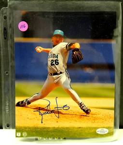 lot 116 image: AUTHENTIC REFISTERED AUTOGRAPH - FLORIDA MARLINS PITCHER - RICHIE DAVIS HAND SIGNED 8 X 10 PHOTO
