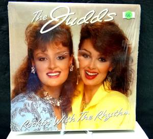 lot 126 image: RCA PL87042 12 33RPM 85 THE JUDDS ROCKIN WITH THE RYTHM EX $$
