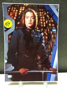 lot 157 image: AUTHENTIC AUTOGRAPH - BABYLON 5 STAR - CLAUDIA CHRISTIAN HAND SIGNED 5 X 7 PHOTO