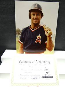 lot 160 image: AUTHENTIC AUTOGRAPH WCOA - CALIFORNIA ANGELS FRED LYNN HAND SIGNED 8 X 10 PHOTO