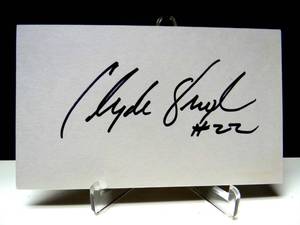lot 257 image: AUTHENTIC AUTOGRAPH INDEX CARD - PORTLAND TRAILBLAZER SUPERSTAR - CLYDE THE GLIDE DREXLER $$