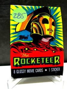 lot 285 image: WALT DISNEY THE ROCKETEER WAX PACK - SEALED 8 GLOSSY MOVIE CARDS