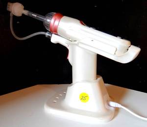 lot 25 image: Portable EZ Injection GunSpa Water Mesotherapy Gun with Negative Pressure Injection for Anti Wrinkles