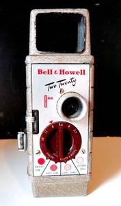 lot 32 image: VINTAGE Bell Howell Two Twenty 8 mm Camera