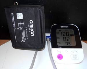 lot 36 image: OMRON 5 Series Wireless Upper Arm Blood Pressure Monitor (Model BP7250) - TESTEDWORKS