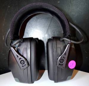 lot 69 image: Howard Leight Impact Sport Electronic Earmuff Shooting Ear Protection