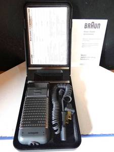 lot 70 image: VINTAGE Braun CI 3525 Rechargable Cordless Shaver in Hard Case - APPEARS AS NEW