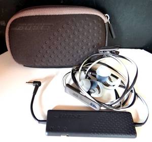 lot 74 image: BIG $ ITEM - Bose QuietComfort 20 Acoustic Noise Cancelling Headphones wStorage Bag