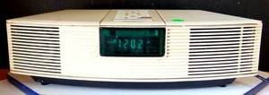 lot 113 image: Bose Vintage Wave Radio AWR1-1W Stereo Off White - TESTEDWORKS