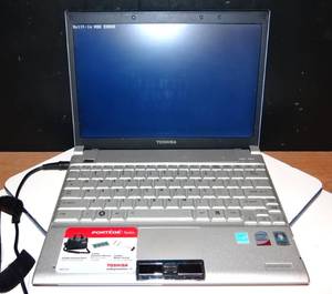 lot 135 image: Toshiba Portege R500  Intel Core 2 Duo Processor U7700 (NEEDS FRESH BOOT INSTALL)