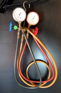 lot 169 image: Robinair Complete AC Manifold Gauge Set $$$