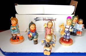lot 216 image: Goebel Hummel Dear Santa Porcelain Figurine Set $$