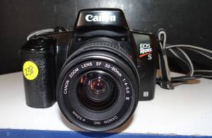 lot 238 image: CANON EOS Rebel S II 35mm film SLR Camera Body Only