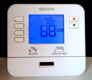 lot 244 image: Vive Comfort TP-P-705 Programmable Thermostat - POWER TESTED GOOD