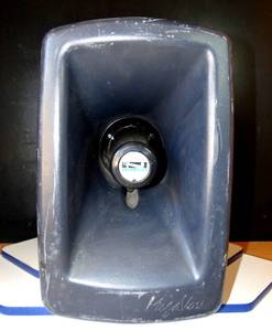 lot 260 image: Anchor Audio Megavox PORTABLE PA System - Electronics PB-35W $$$