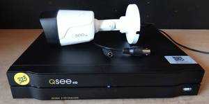 lot 323 image: Q-See QC924-4X7-1 4 Channel DVR Security Surveillance System W1 Camera