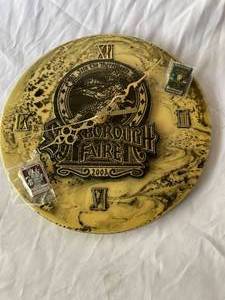 lot 15 image: SRF novelty clock - non running