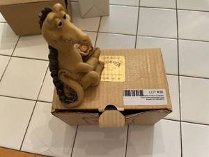 lot 36 image: Krystonia Panton Figurine