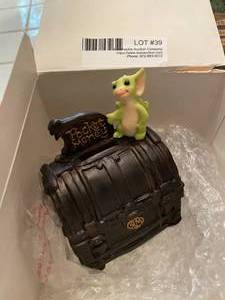 lot 39 image: RMs Pocket Dragons - Pocket Money