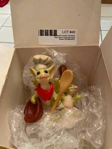 lot 40 image: RMs Pocket Dragons - Lets Make Cookies