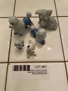 lot 87 image: Small dog Figurines