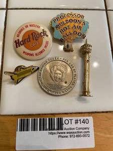 lot 140 image: Vintage Souvenir Pinstoken - Stratosphere, Debbie Reynolds Casino, Hard Rock, Shuttle, Professor Muldoons