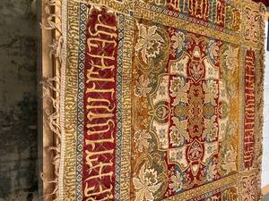 lot 165 image: Large Lightweight Medieval Wall Hanging (no back)