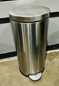lot 7 image: Stainless Steel Foot Operated Trash Can