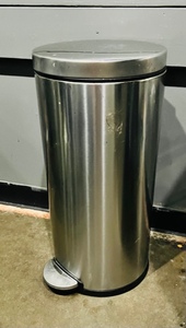 lot 19 image: Stainless Steel Foot Operated Trash Can