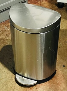 lot 26 image: Small Stainless Steel Foot Operated Trash Can