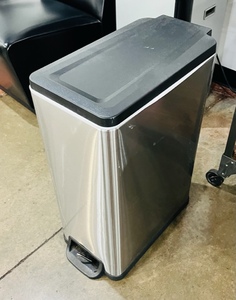 lot 53 image: Stainless Steel Foot Operated Trash Can