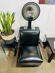 lot 56 image: Kwik Set Professional Hair Dryer