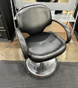 lot 71 image: Black Hair Stylist Chair