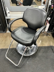 lot 75 image: Black Hair Stylist Chair