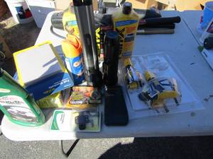 lot 40 image: Misc.- Opened turtle wax, NEW rain X car set light bulb changers, 2 flashlights, cutter bug spray