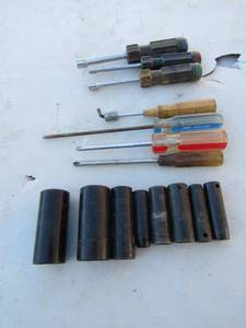 lot 44 image: Screwdrivers, NUT DRIVERS plus large IMPACT black sockets