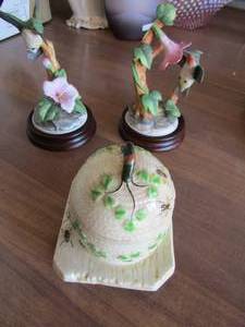 lot 56 image: Covered honey Bee sugar bowl 2 hummingbirds on stands by Andrea #6059