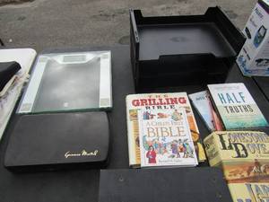 lot 96 image: Lot- Black divider, Lonesome dove book, bathroom scale, makeup case and aquarium fish started tank