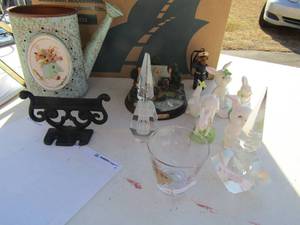 lot 120 image: Everetts Kincaid music scene, Crystal bottle stoppers, shot glasses Marislighn Boslin watering can Schmid bone china bunnies
