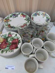 lot 156 image: Sakuza Sonoma coffee cups, 8 salad plates, 8 bowls, 8 dinner plates