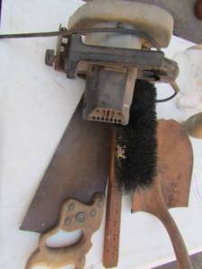 lot 179 image: Shovel head, workshop hand brush craftsman 3 HP skill saw, hand saw
